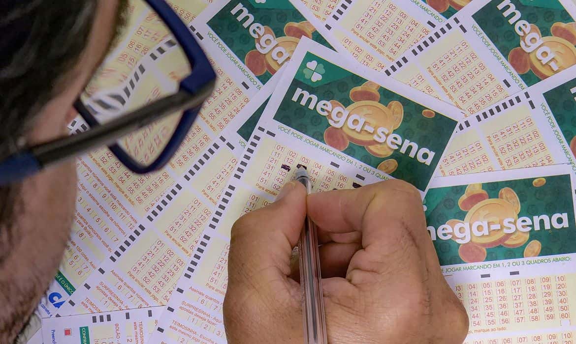 Mistério na Mega-Sena: prêmio milionário sai para duas apostas na mesma lotérica